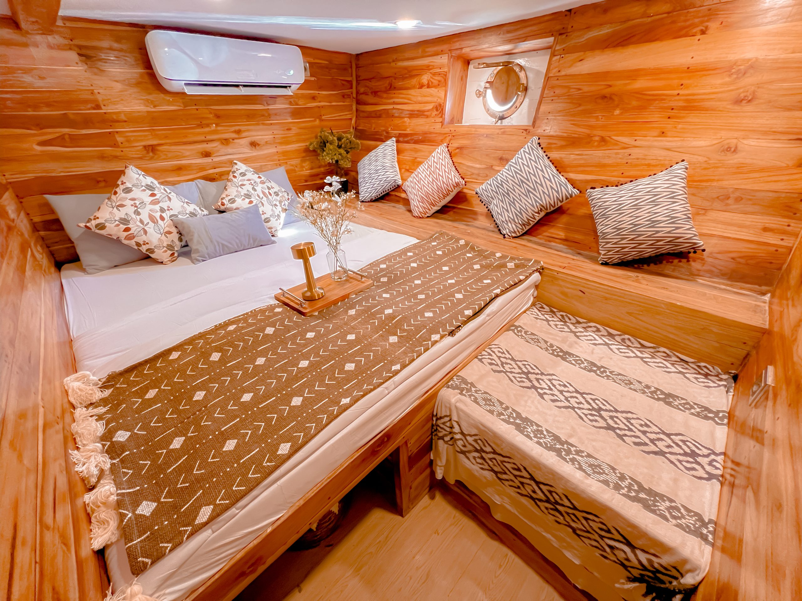 Twin Cabin