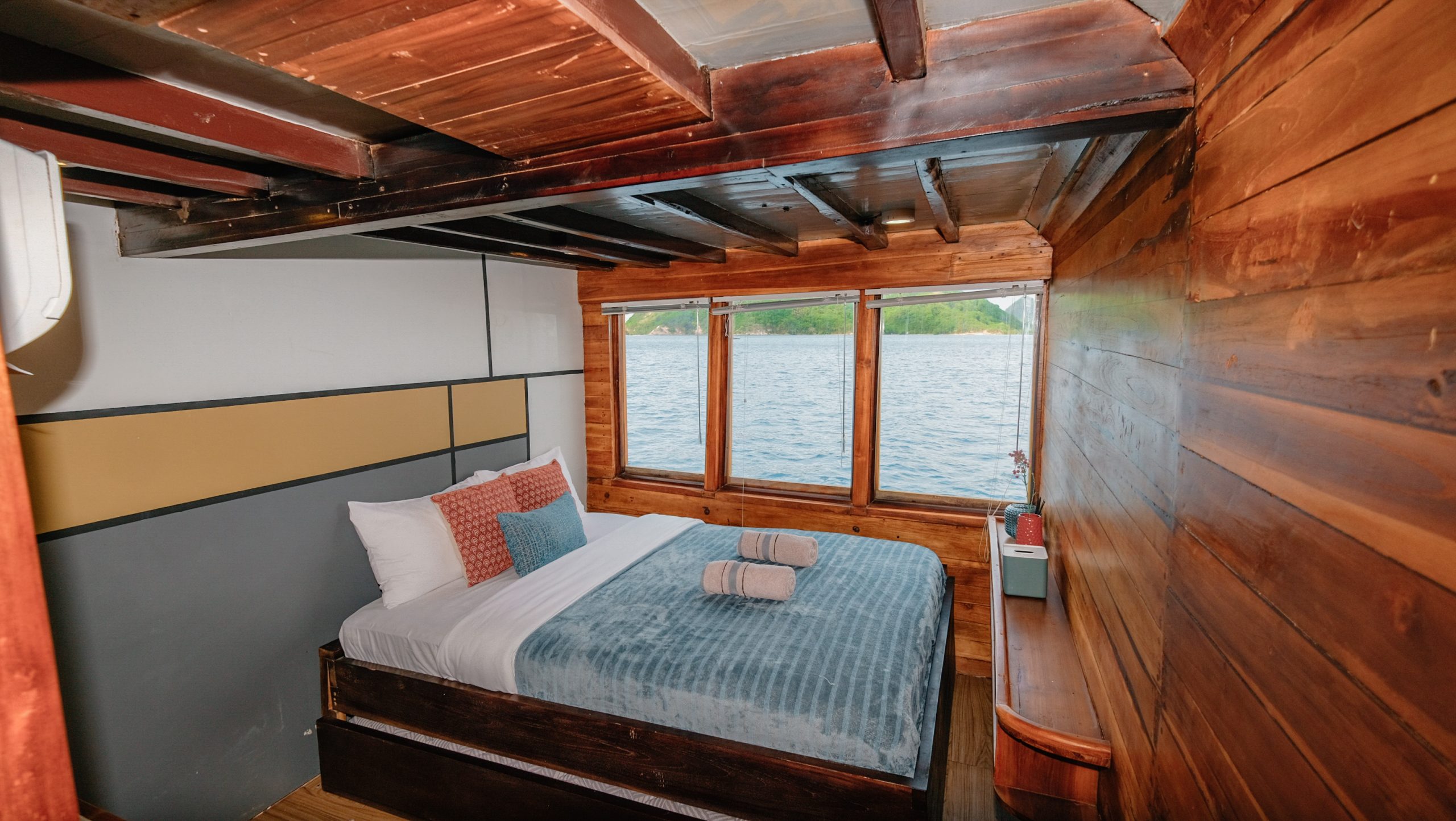 Sea view cabin